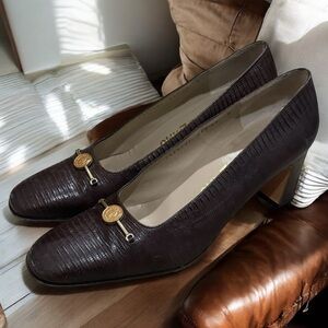 Vintage Salvatore Ferragamo Brown Leather Gold Hardware Pumps Women’s Size 10